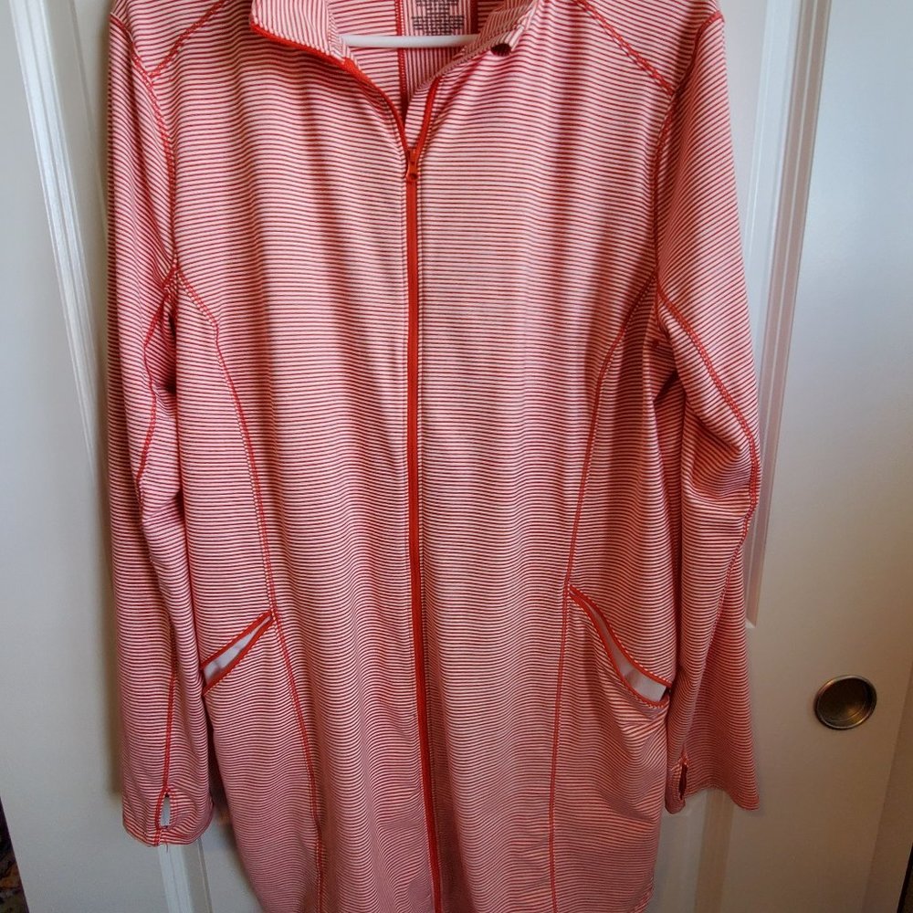 Duluth red and white XL light-weight jacket.
